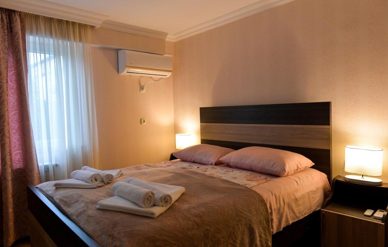 Cozy House Hotel Kutaisi Exterior foto