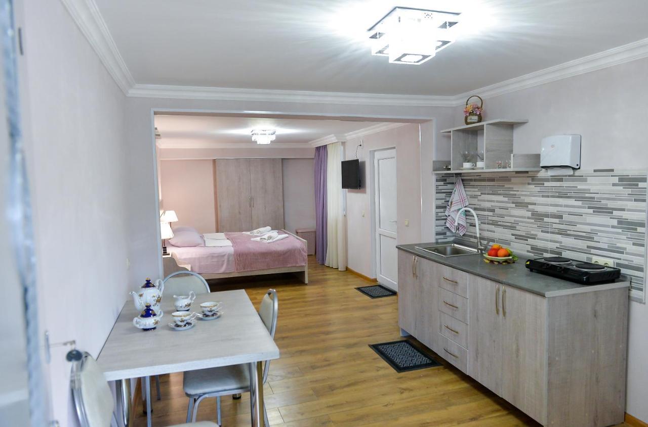 Cozy House Hotel Kutaisi Exterior foto